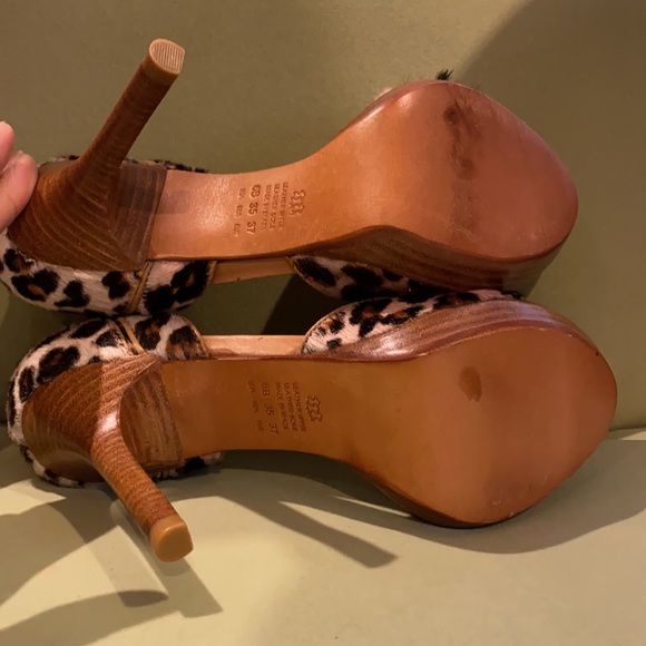 JC Shoes - Picture 3 of 4